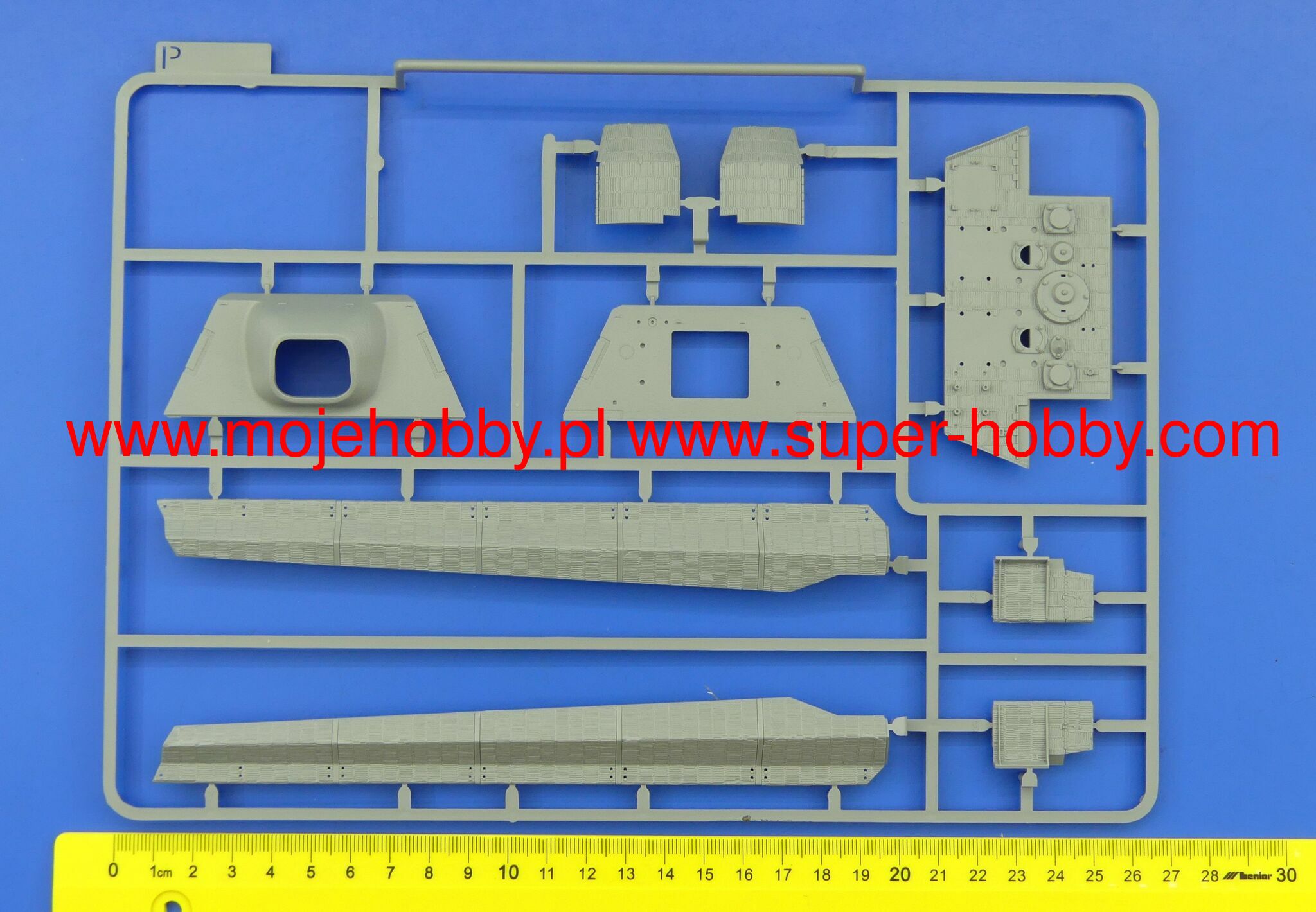 Jagdtiger Porsche Production Type Sd.Kfz.186 w/Zimmerit Takom 8012