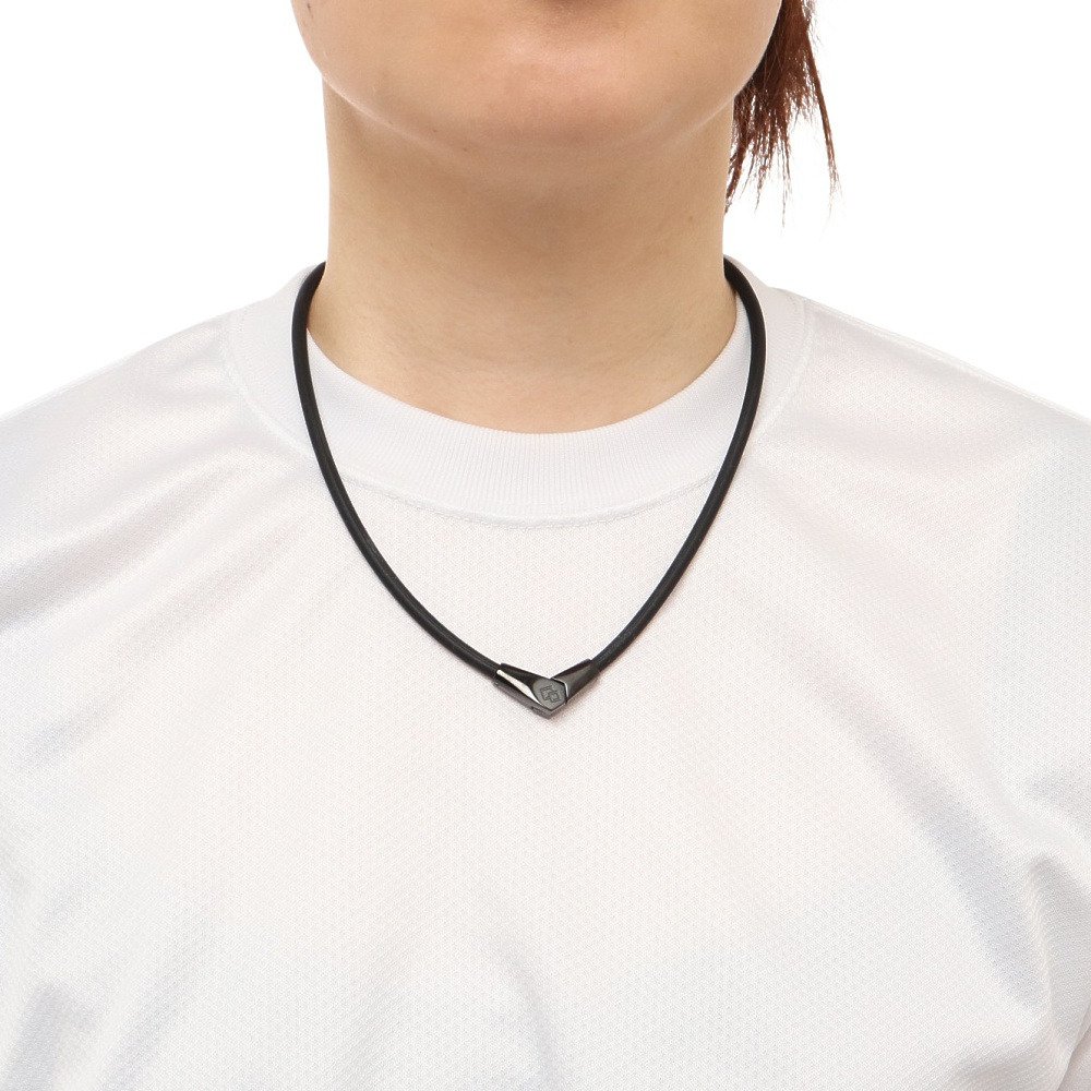 ARK52コランテッド 幾何学的デザイン ネックレス ブラック ゴールド