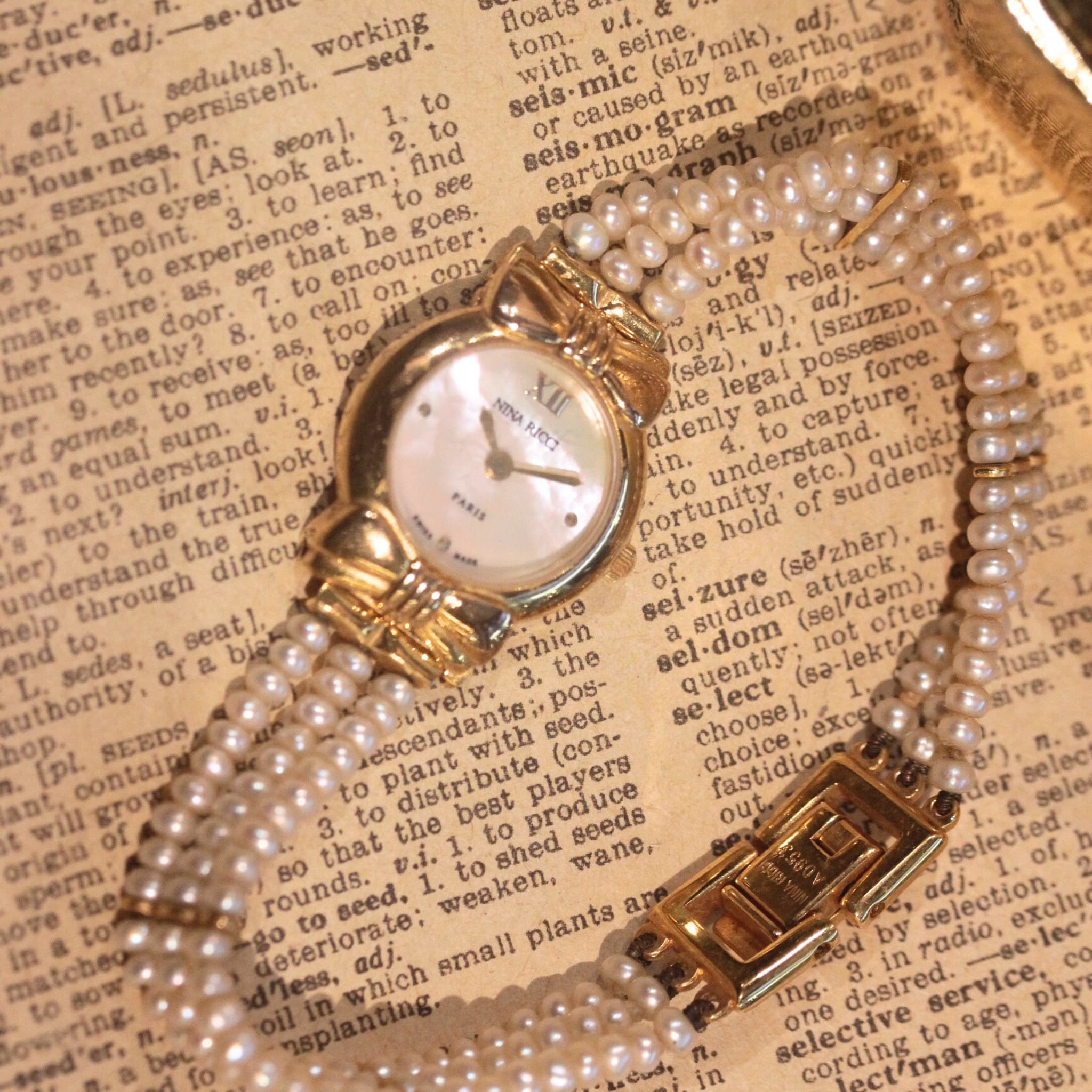 NINA RICCI / ニナリッチ / シェル / リボン / ヴィンテージ腕時計