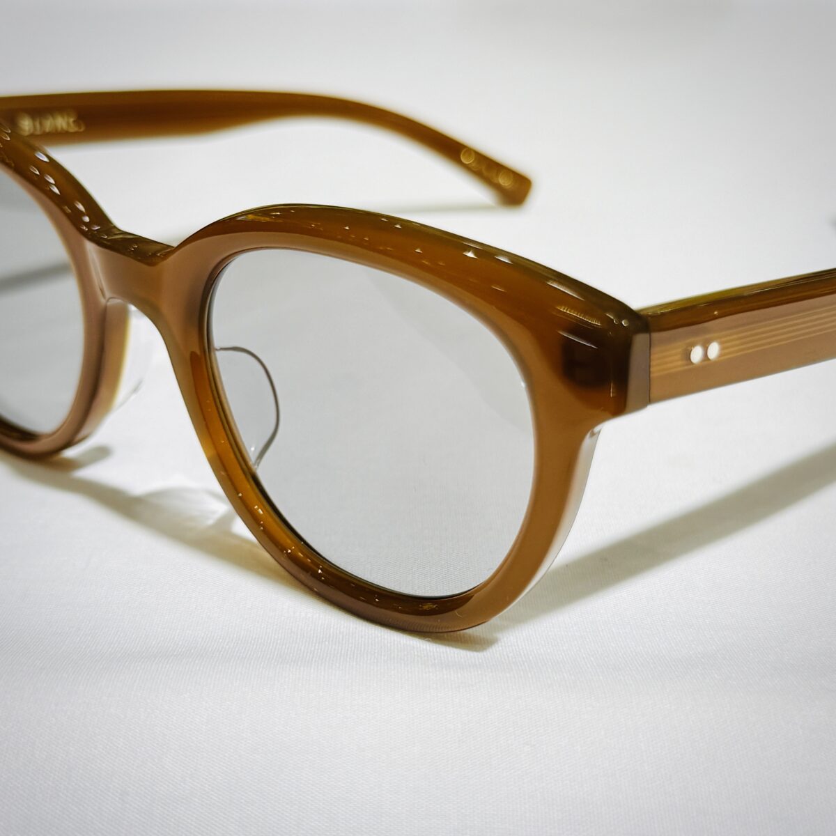 BLANC..（ブラン） 取り入れやすい、ボストンシェイプの新作サングラス