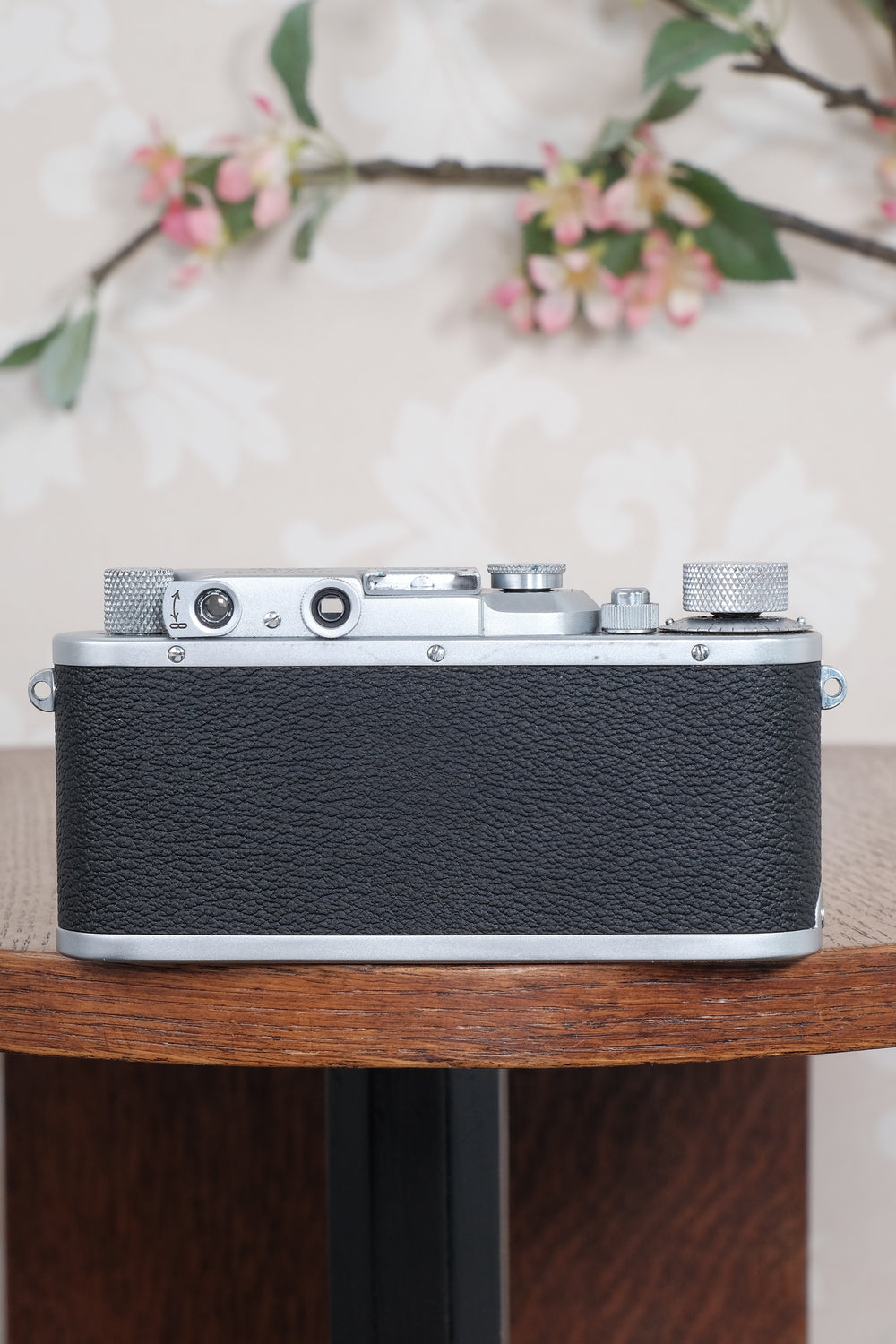 Superb! 1938 Leitz Leica IIIa with 2.0/50mm lens and camera case