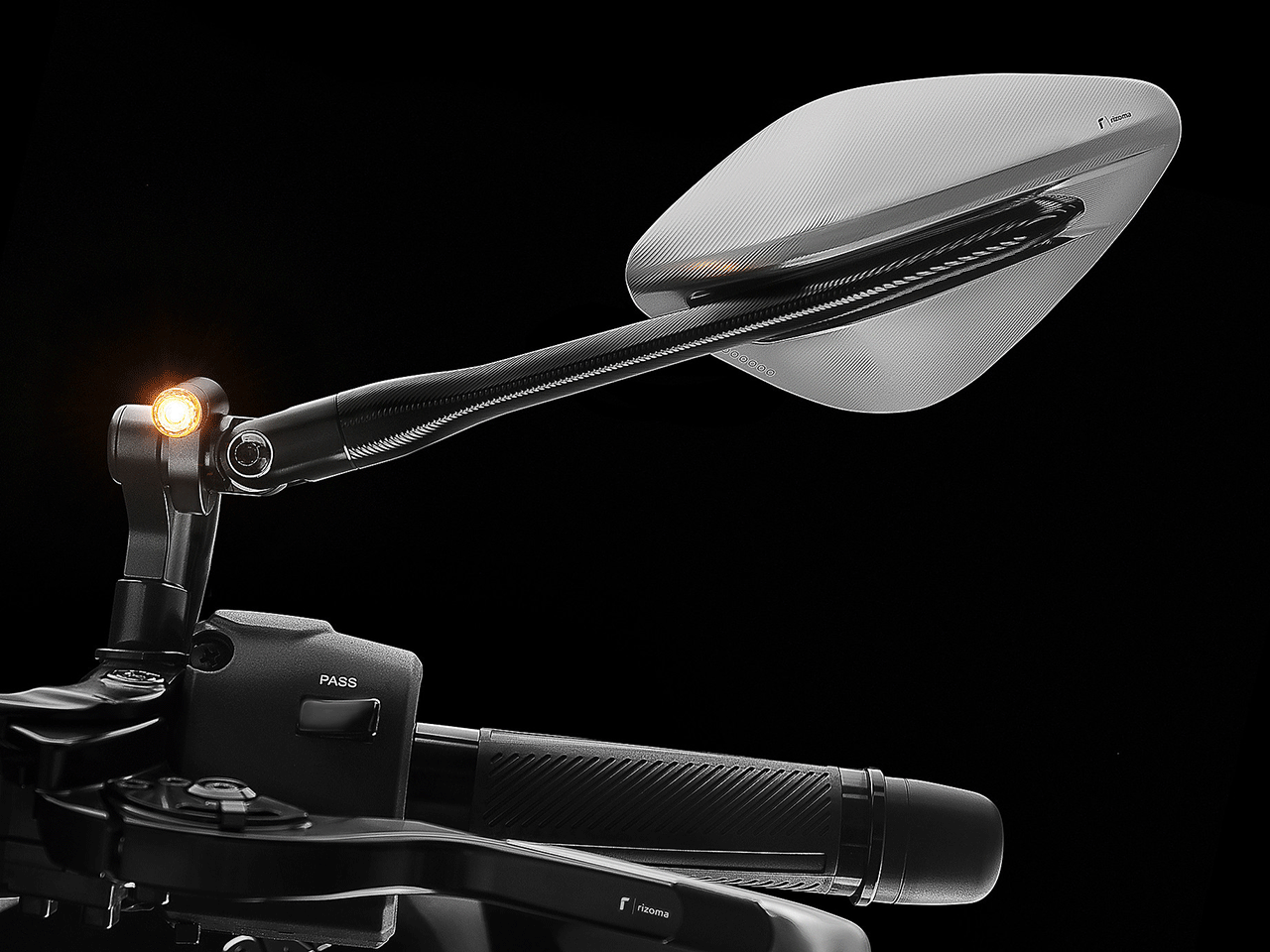 rizoma 汎用極小ウインカー 「Light Unit」 用アダプタ リゾマ