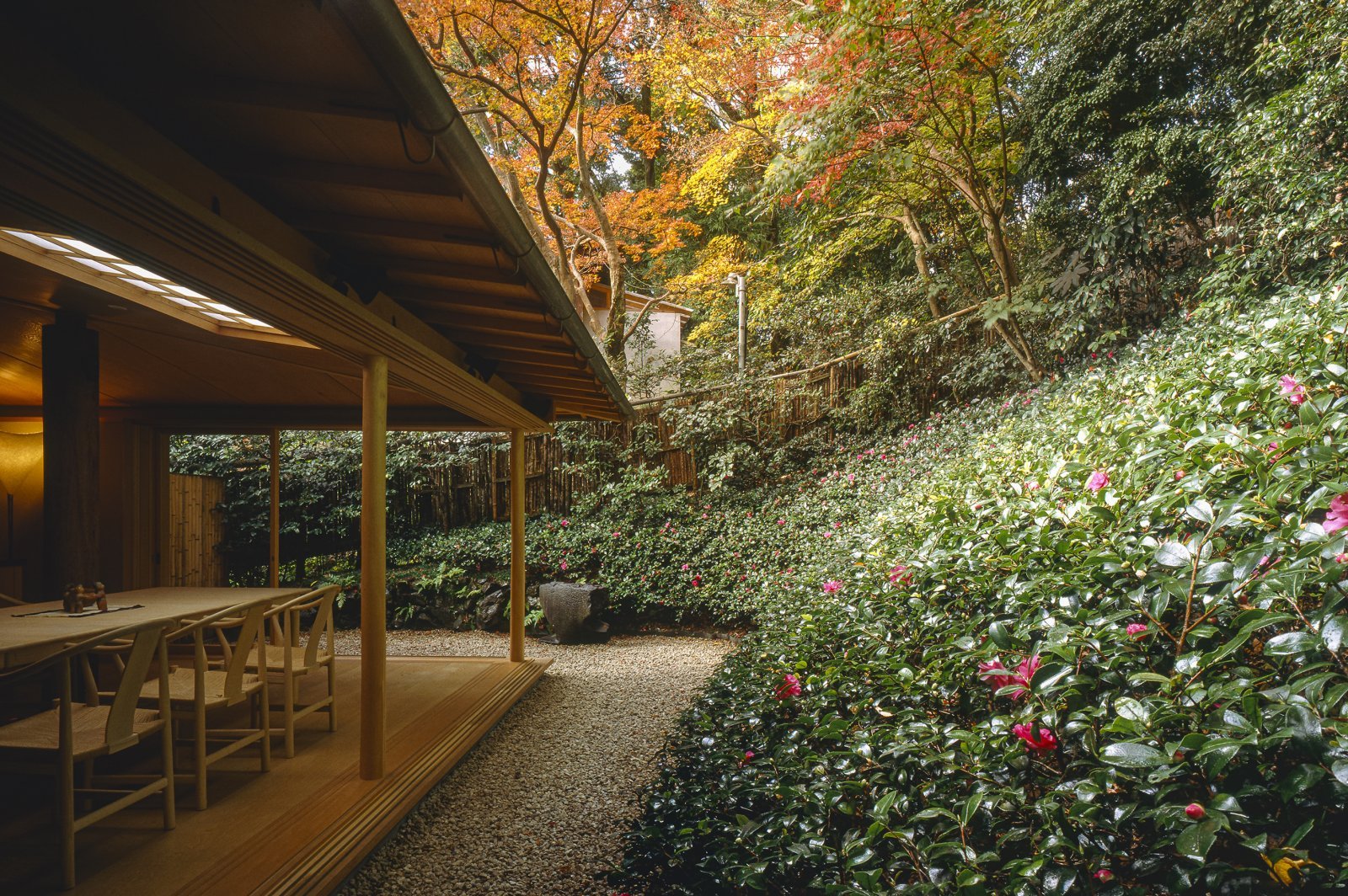 数寄屋建築」の匠・中村外二工務店が伝承する建築の心を紐解く｜Pen Online