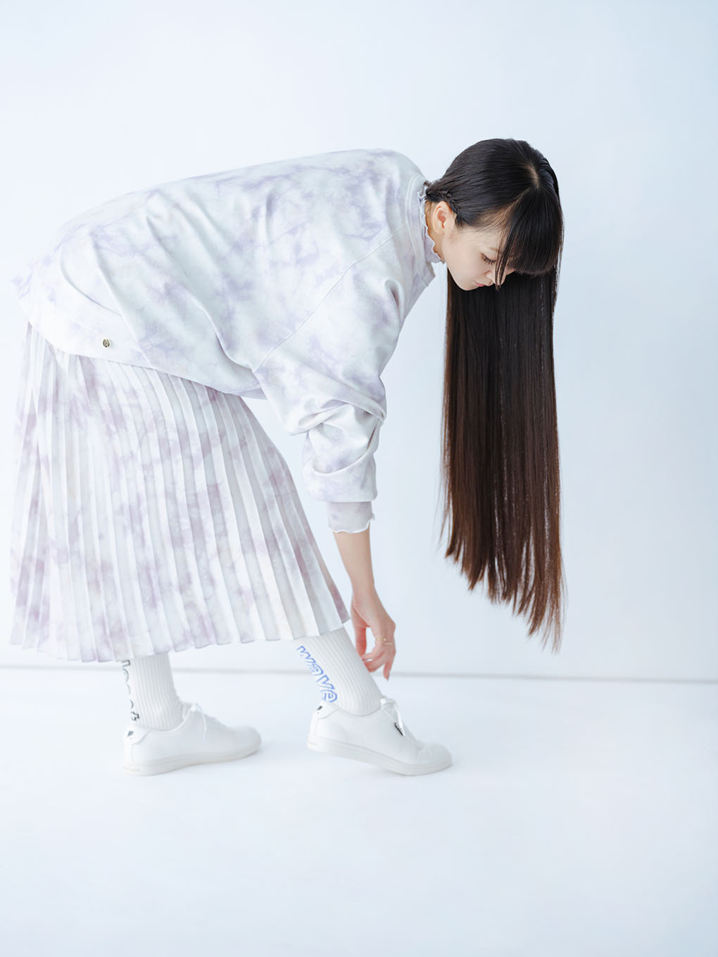 SNEAKERS / DANCE HEEL ｜ Perfume Closet