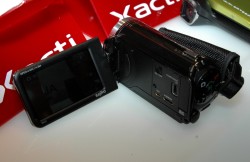 三洋、フルHD 60p記録対応のデジタルビデオカメラ“Xacti”2モデルを発売