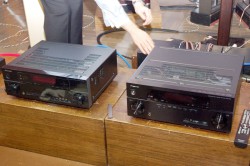 パイオニア、iPhone操作可能なAVアンプ中級機「VSA-LX53」を発売