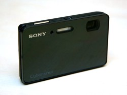ソニー、Wi-Fi内蔵でスマホ/BRAVIA連携対応の“Cyber-shot”「DSC-TX300V