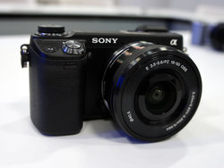 ソニー、新ミラーレス「NEX-6」発売 － Wi-Fi内蔵でアプリ拡張可能