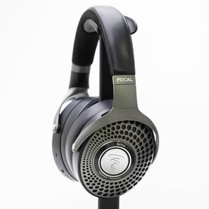 高解像度を志向するFOCALヘッドホン「BATHYS」。ワイヤレス/ワイヤード