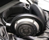 ゼンハイザー、FREITAGとコラボした「URBANITE」限定モデル - PHILE WEB