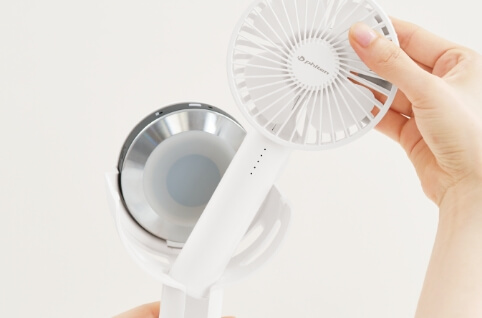 いつでもどこでも癒しの光と涼風を｜【健光浴ハンディファン