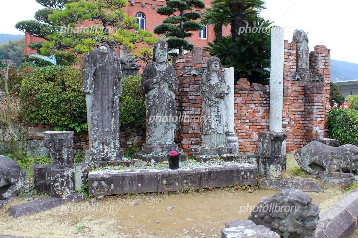 浦上天主堂 被爆聖人石像 写真素材 [4115606] - フォトライブラリー