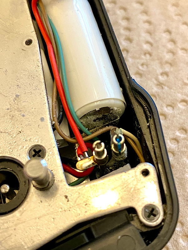 Dissection Minolta NP-90M battery pack for Minolta (Maxxum) 9000