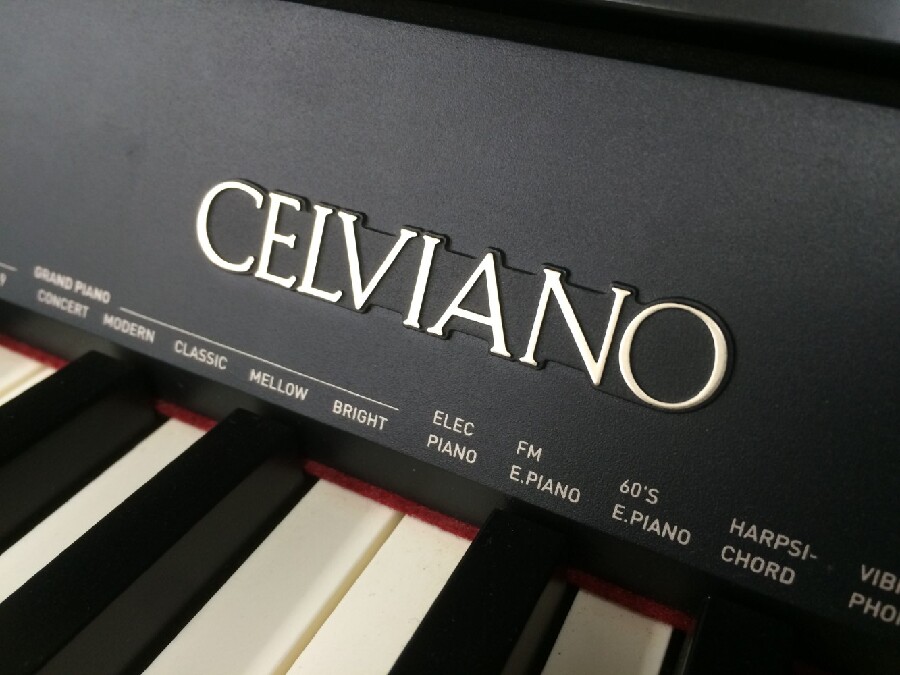 CASIO (ｶｼｵ) CELVIANO (ｾﾙﾋﾞｱｰﾉ) AP-250 電子ピアノ 入荷しました