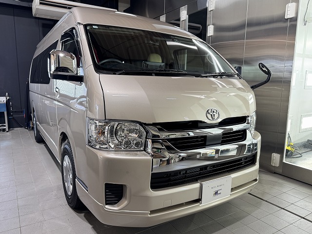 トヨタ ハイエース スーパーロング ファインテックツアラーに