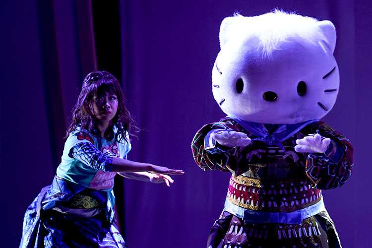 KAWAII KABUKI～ハローキティ一座の桃太郎～ | サンリオピューロランド