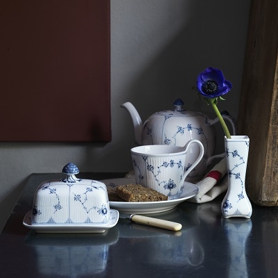 ブルーフルーテッド プレイン バターディッシュ|ロイヤル