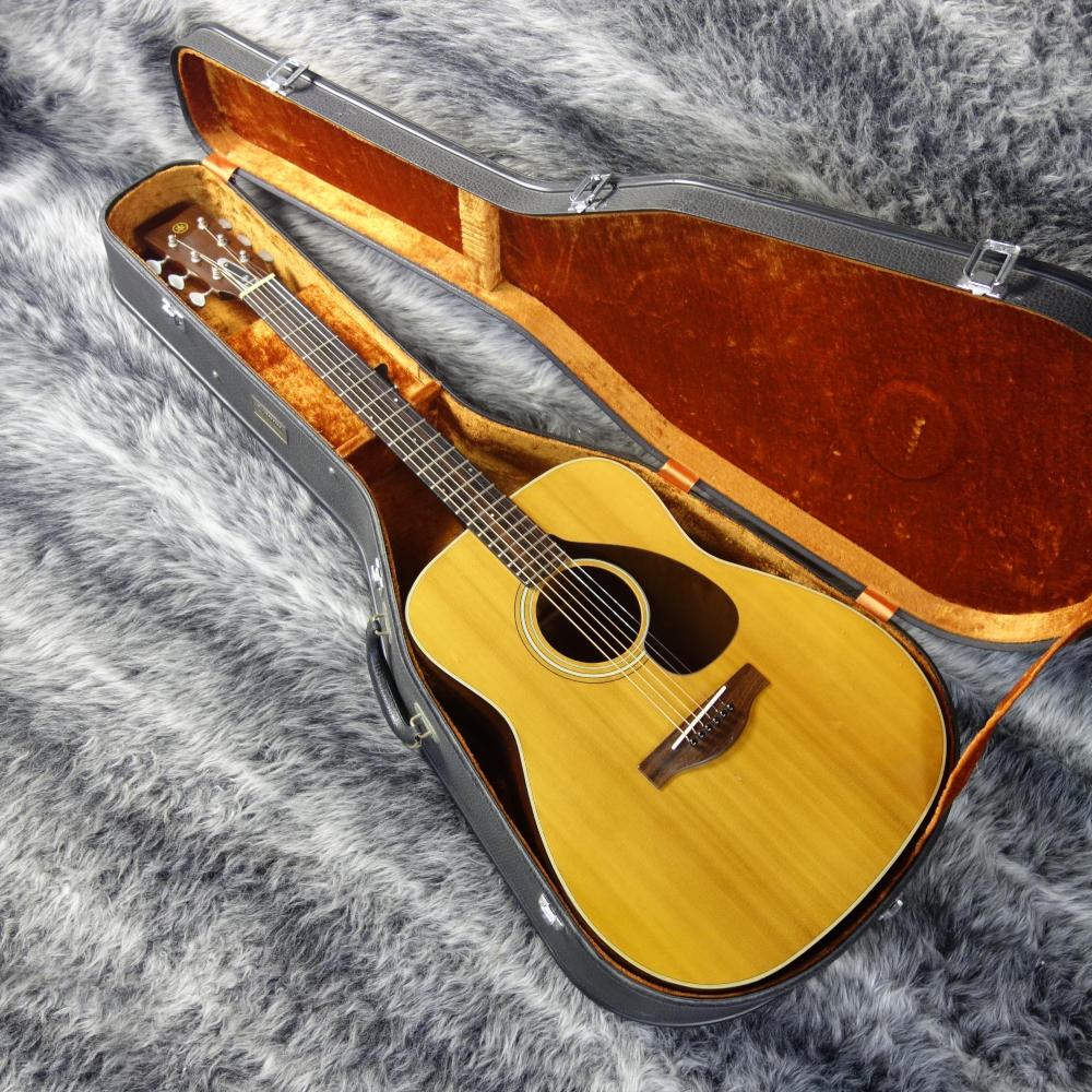 YAMAHA FG-180 【赤ラベル・現状品】 YAMAHA FG-180(ヤマハ 赤ラベル)の解説と無料イラスト | ギター図鑑