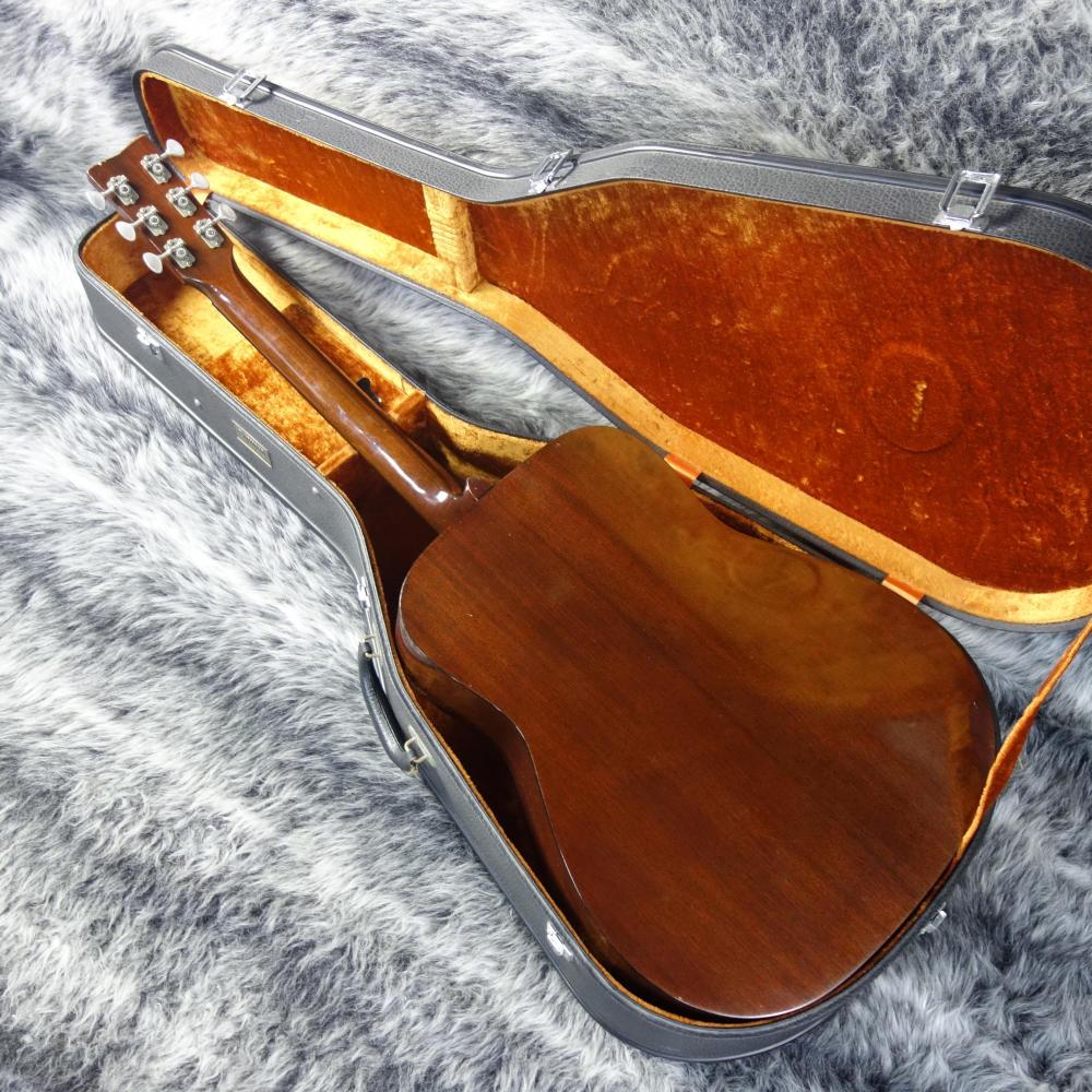 YAMAHA FG-180 【赤ラベル・現状品】 YAMAHA FG-180(ヤマハ 赤ラベル)の解説と無料イラスト | ギター図鑑