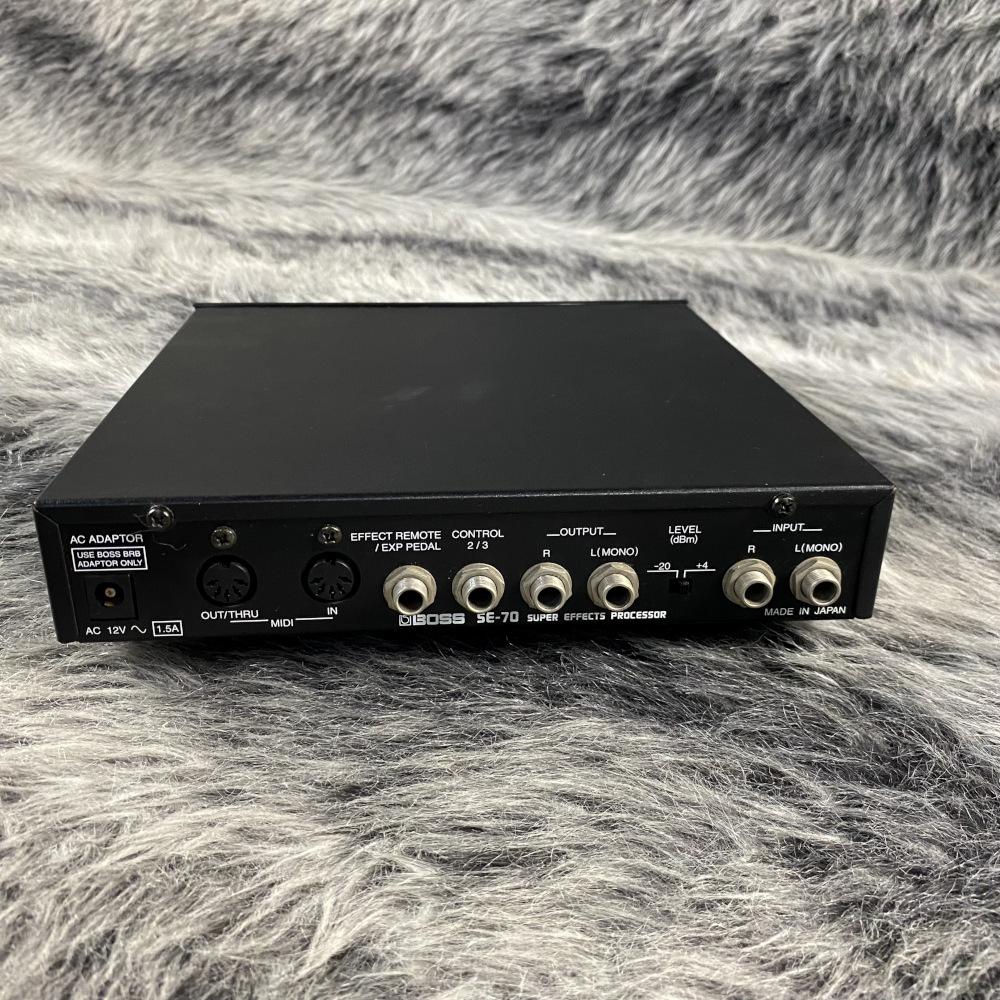 極美品　BOSS SE-70 スーパーエフェクトプロセッサー 極美品】BOSS スーパーエフェクトプロセッサー SE-70 エフェクター 極