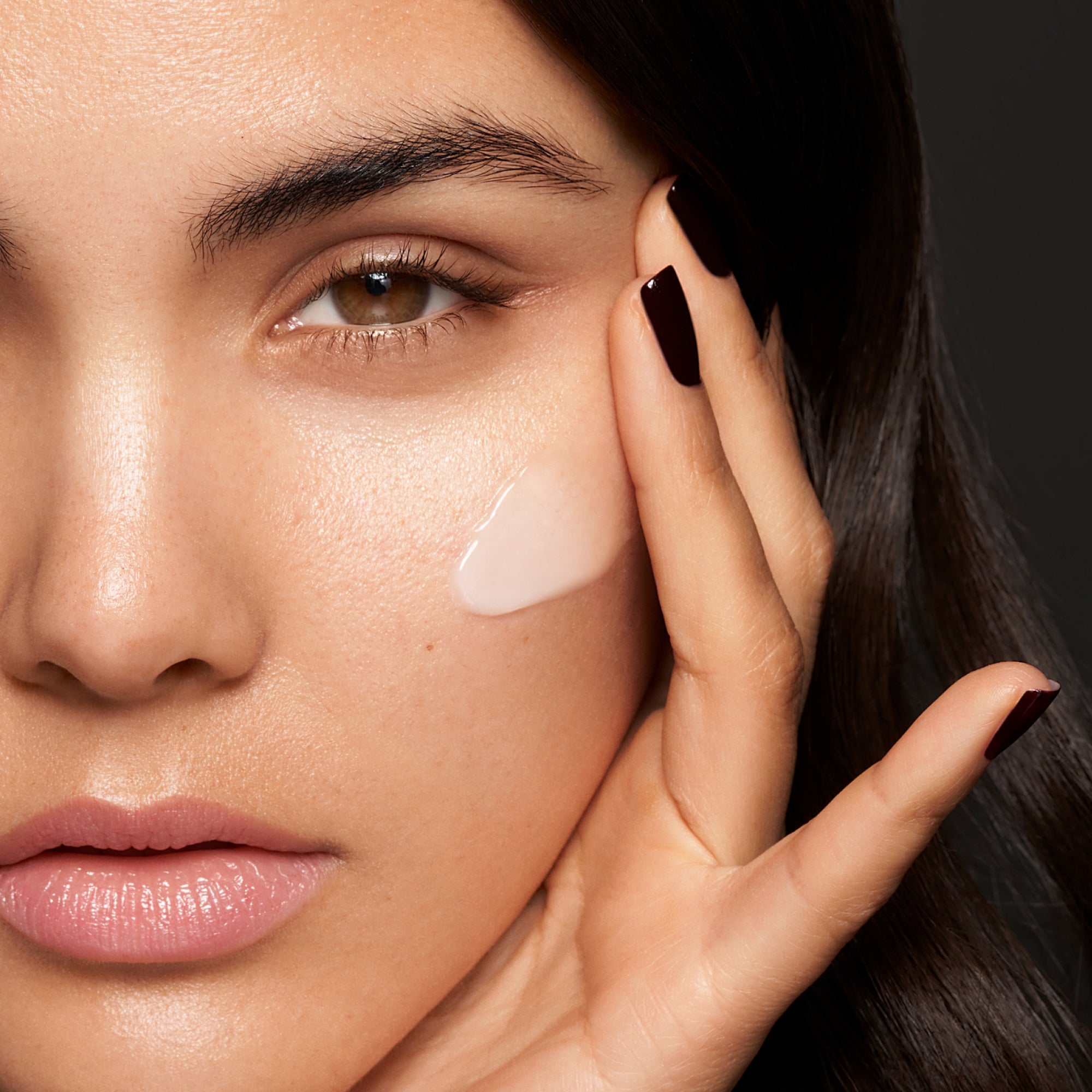 Dragon's Blood Sculpting Gel | Plump + Define – Rodial