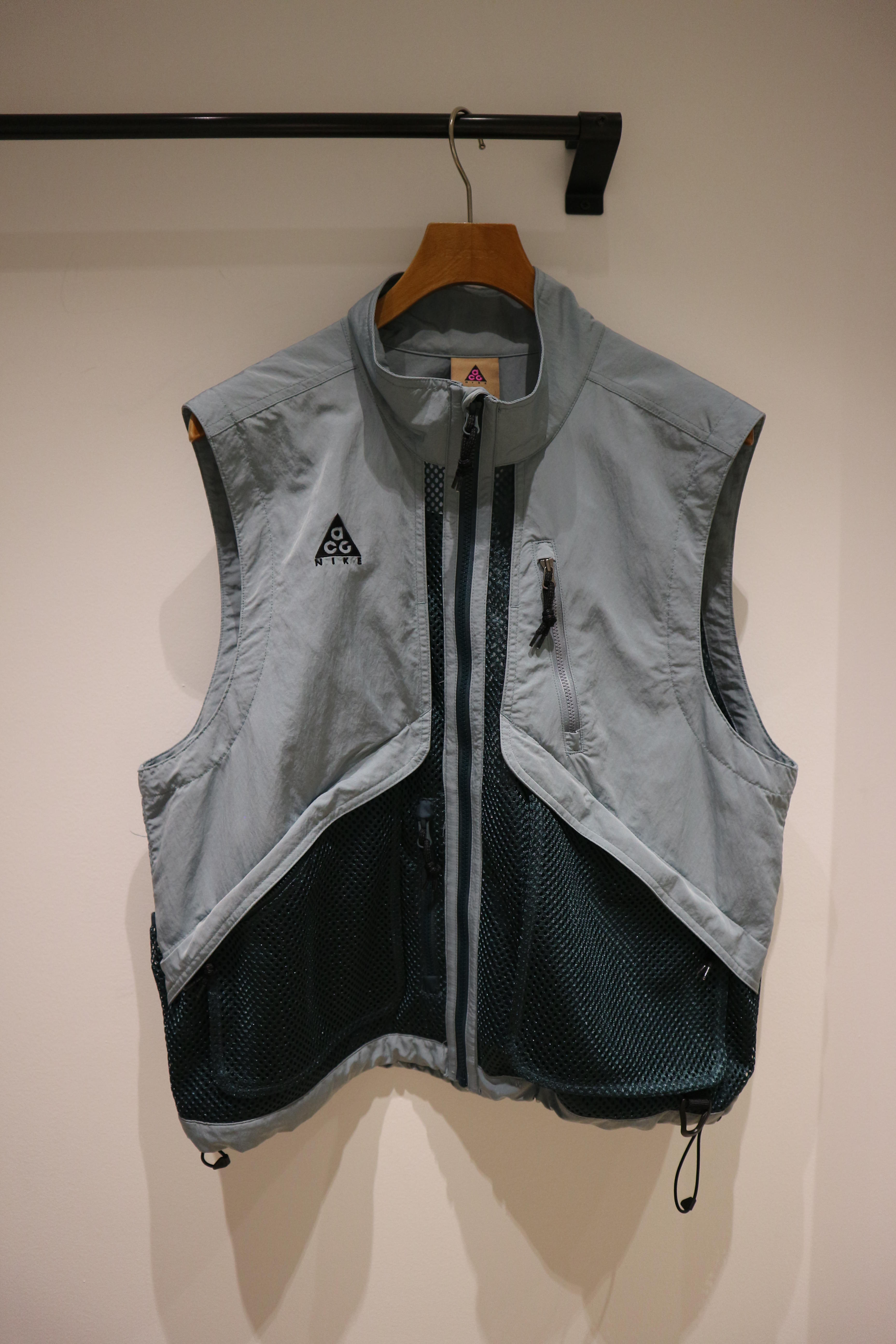 Mountain Research】【NIKE ACG】女性におすすめフィッシングベスト
