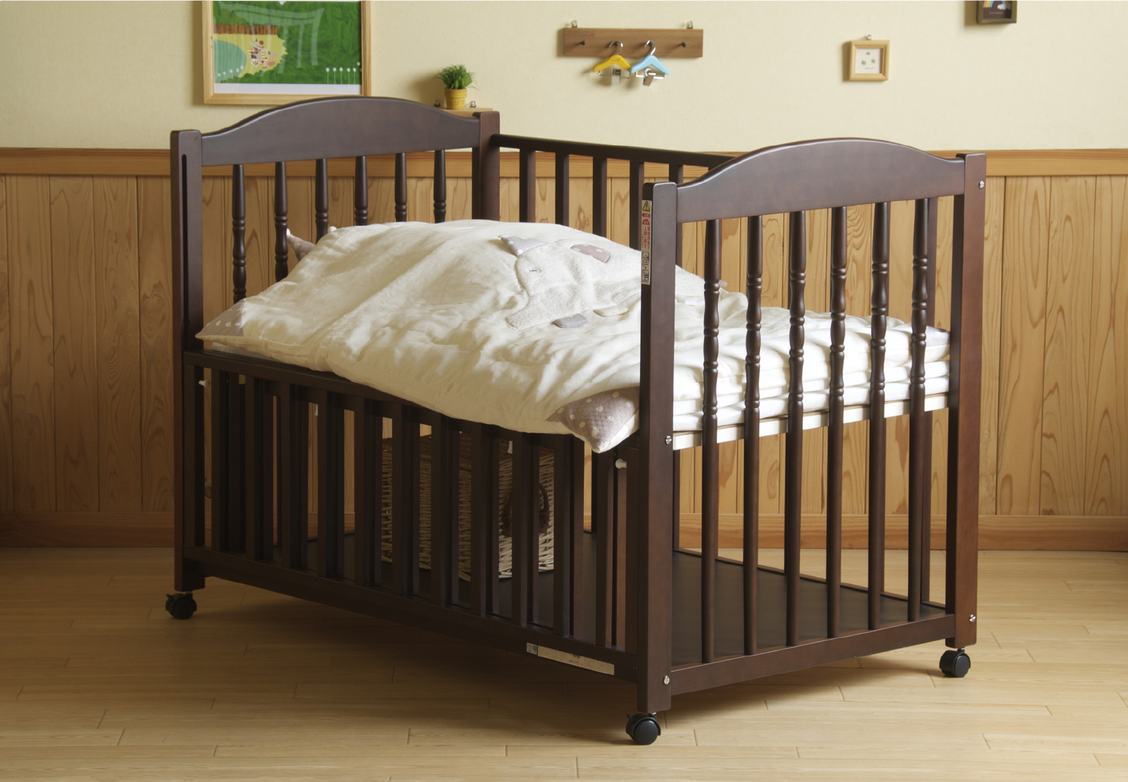 楽天市場】日本製 ベビーベッド 「エリーゼ【B品／アウトレット