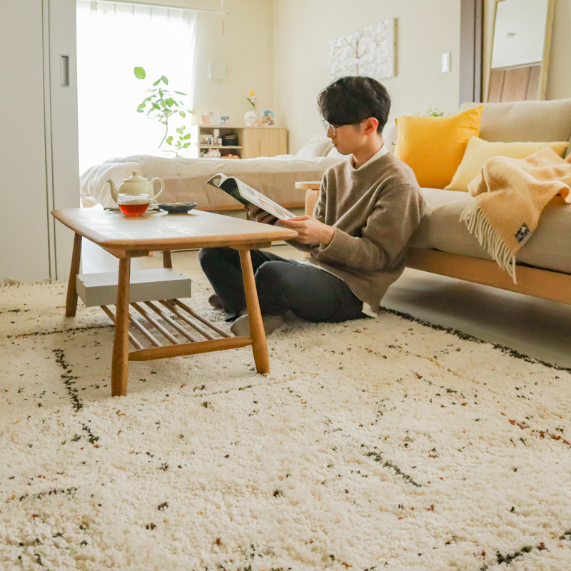 わたしの愛用品-もう床の硬さに悩まないBIANCA LINE-DOTラグで床生活が