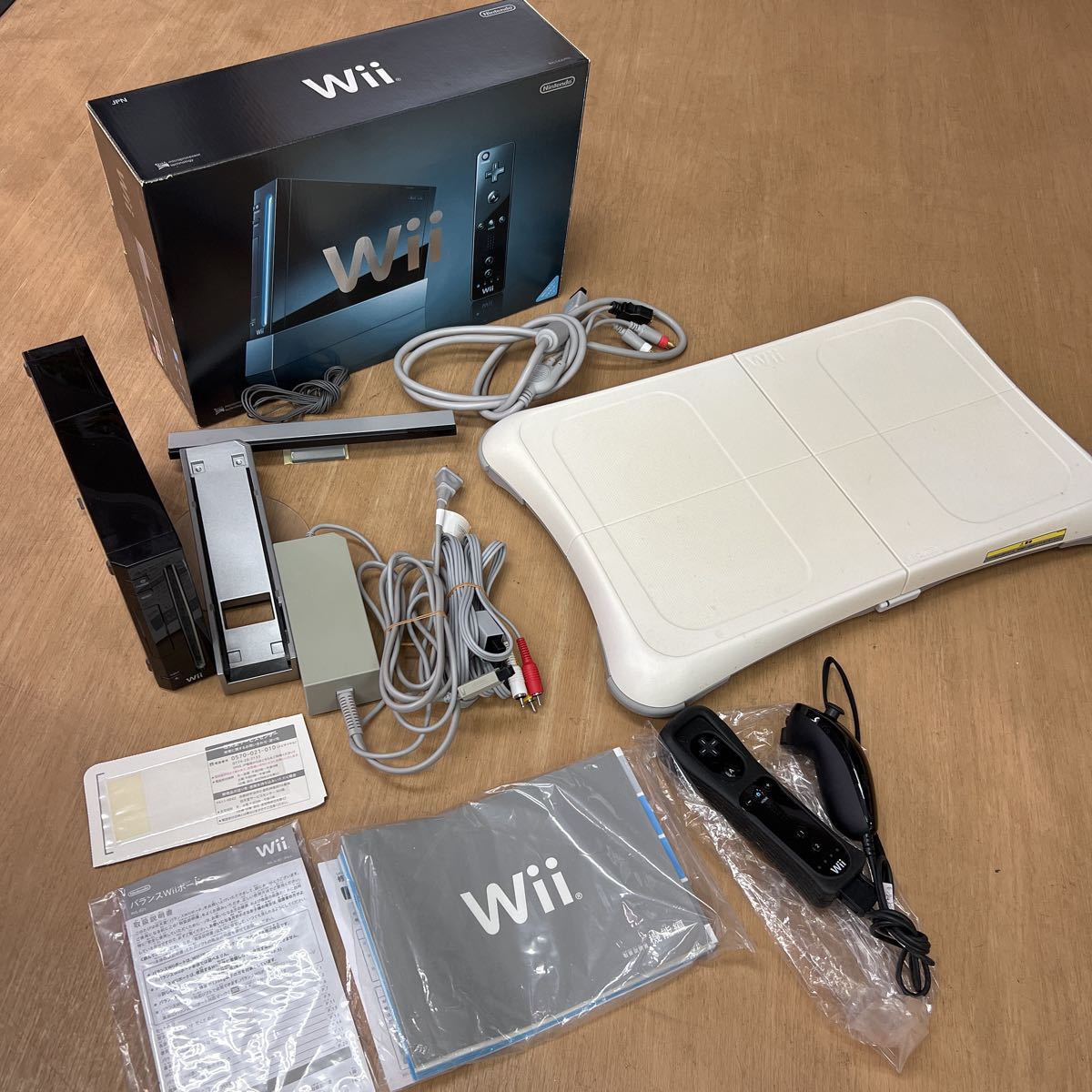 Wii本体 (クロ) (RVL-S-KJ) 任天堂Wii を買取させていただきました