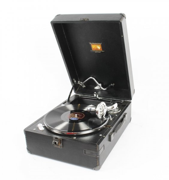 HMV 0 gramophone On box, with HMV102