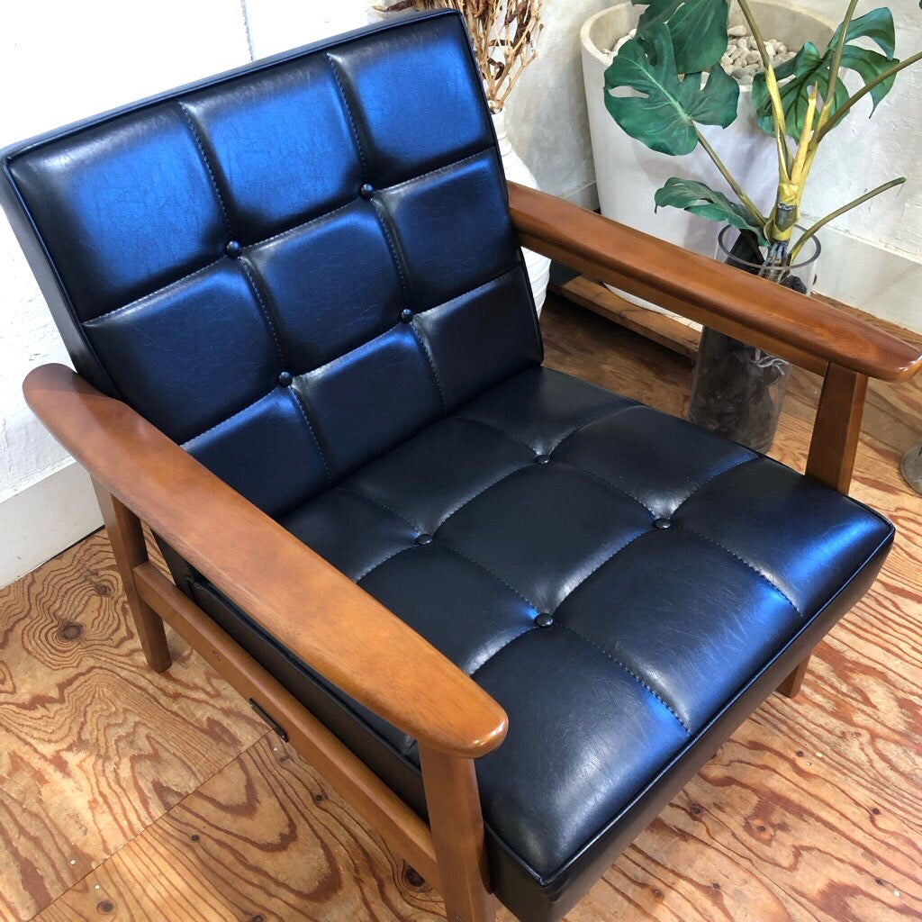 カリモク60 / karimoku Kチェア スタンダードブラック アームソファ 1