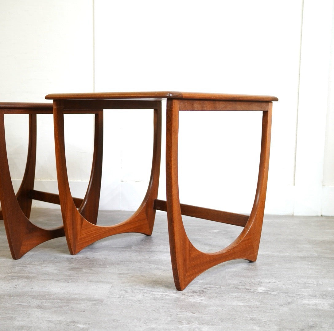 ジープラン / G-PLAN タイルトップ ネストテーブル コーヒーテーブル