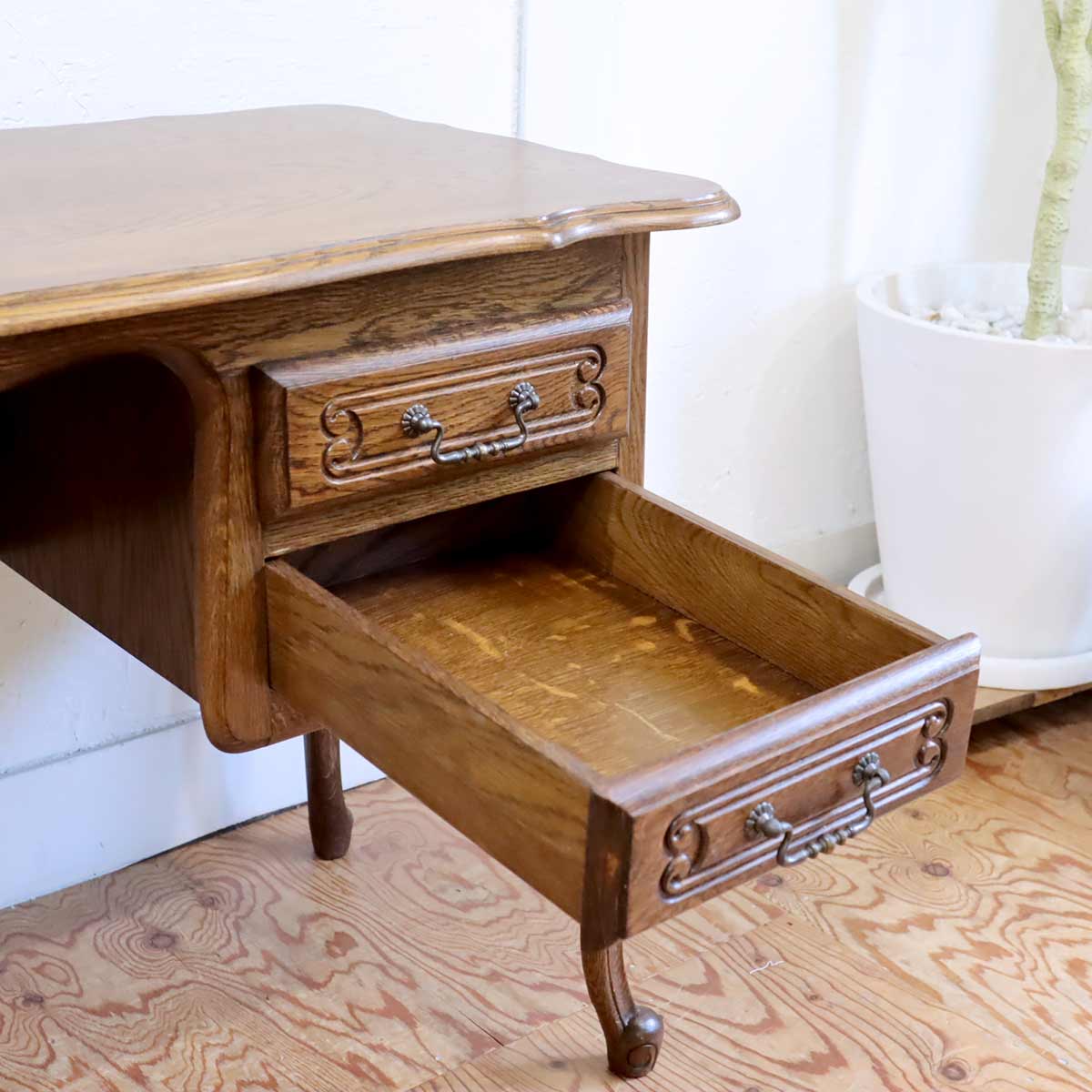 三越ブルージュ / Brugge ルーマニア製 オーク材 デスク アンティーク