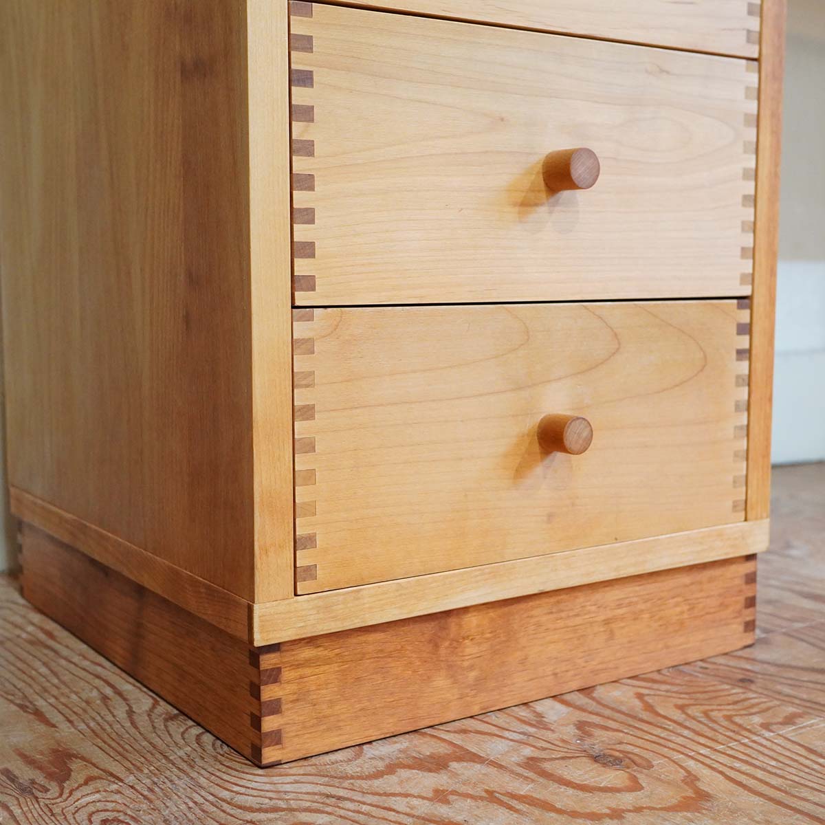 イクスス / ikususu 両袖机 デスク 中古 アルダー材 無垢材 奥行き浅い