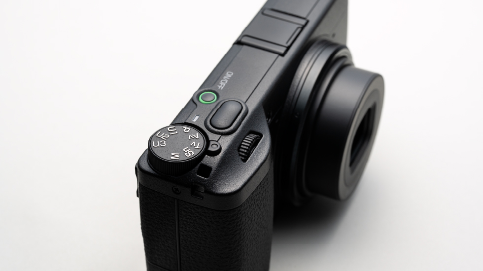 高機動力] / RICOH GR IV / デジタルカメラ / 製品 | RICOH IMAGING