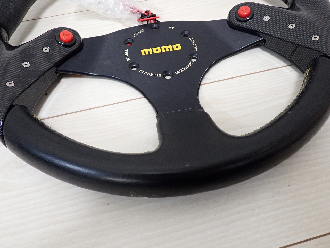 momo モモ 35φ ステアリング ハンドル F1 CONCEPT ERGONOMIC STEERING