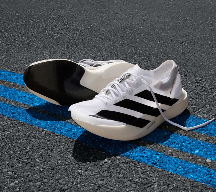 厚底なのに超軽量138gのスーパーシューズ「Adios Pro Evo 1」発売決定