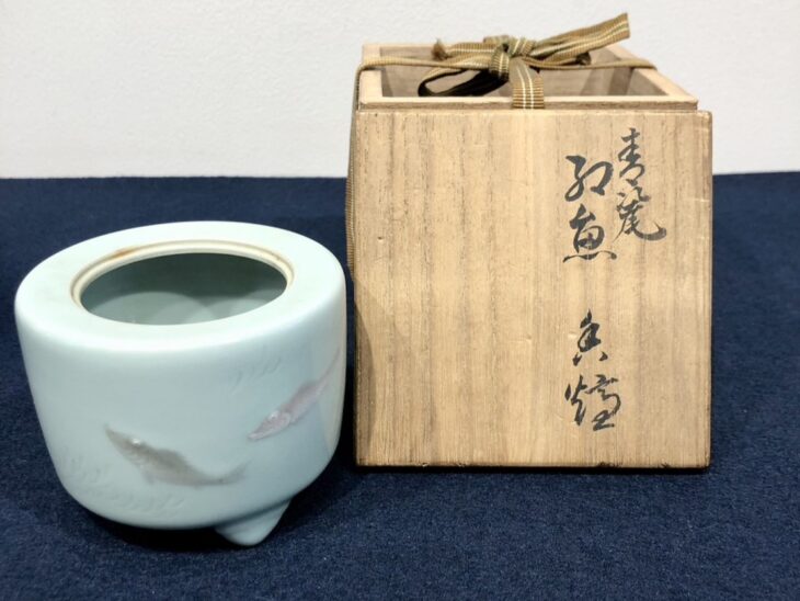 二代諏訪蘇山作『青瓷 魚文香炉』 買取価格相場｜骨董品買取 緑和堂