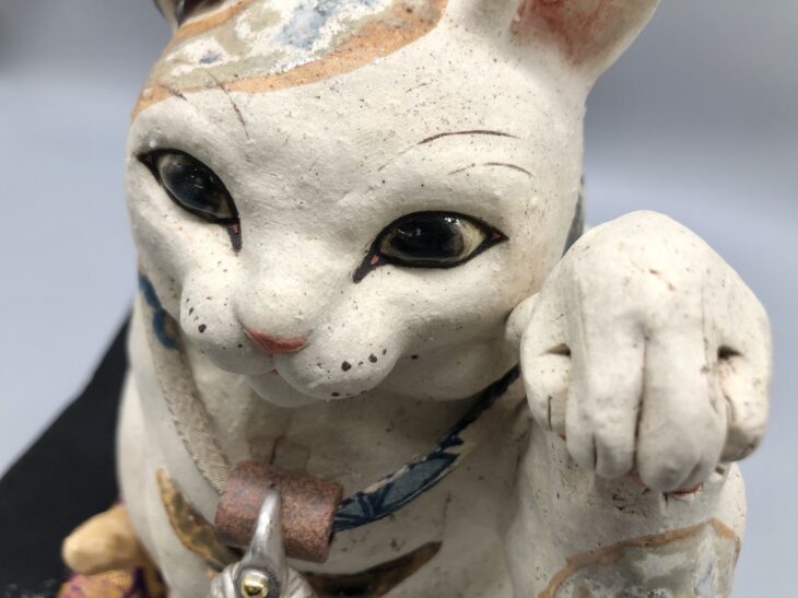 吉田一也 作 『どら招き猫』 ｜骨董品買取 緑和堂