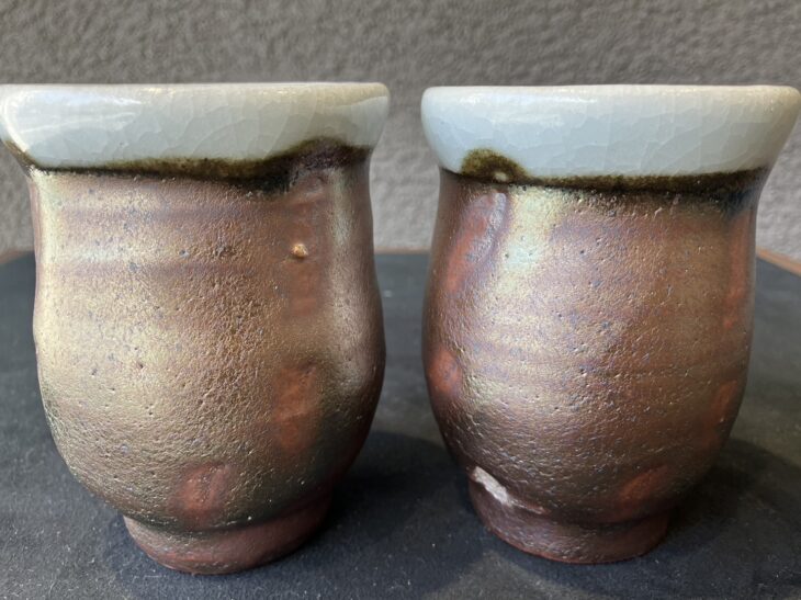 清水卯一 作『淡白釉鉄彩 湯呑』 ｜骨董品買取 緑和堂