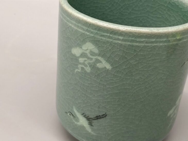 柳海剛 作『鶴雲文湯呑』 ｜骨董品買取 緑和堂