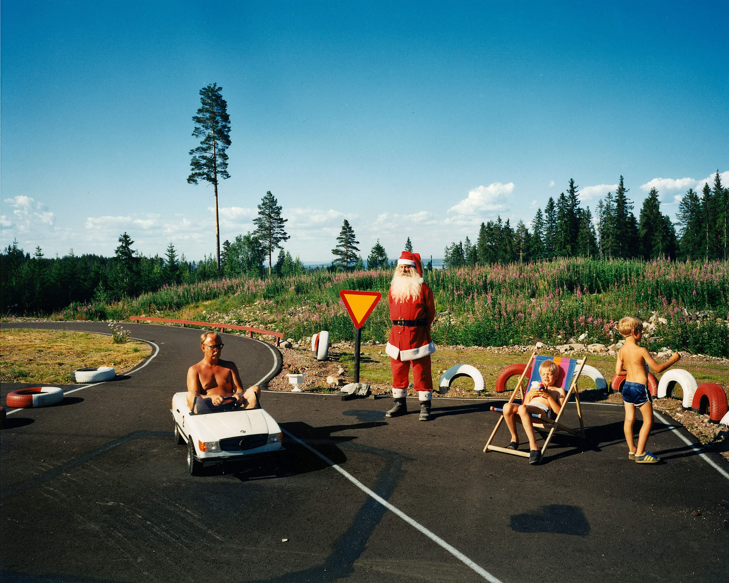 Lars Tunbjörk — Retrospective – Wolf Books