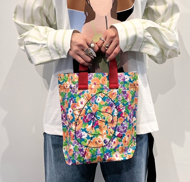 PLAN C プランシー フィリッポ＆ビアンカ（Pili ＆ Bianca）小花柄