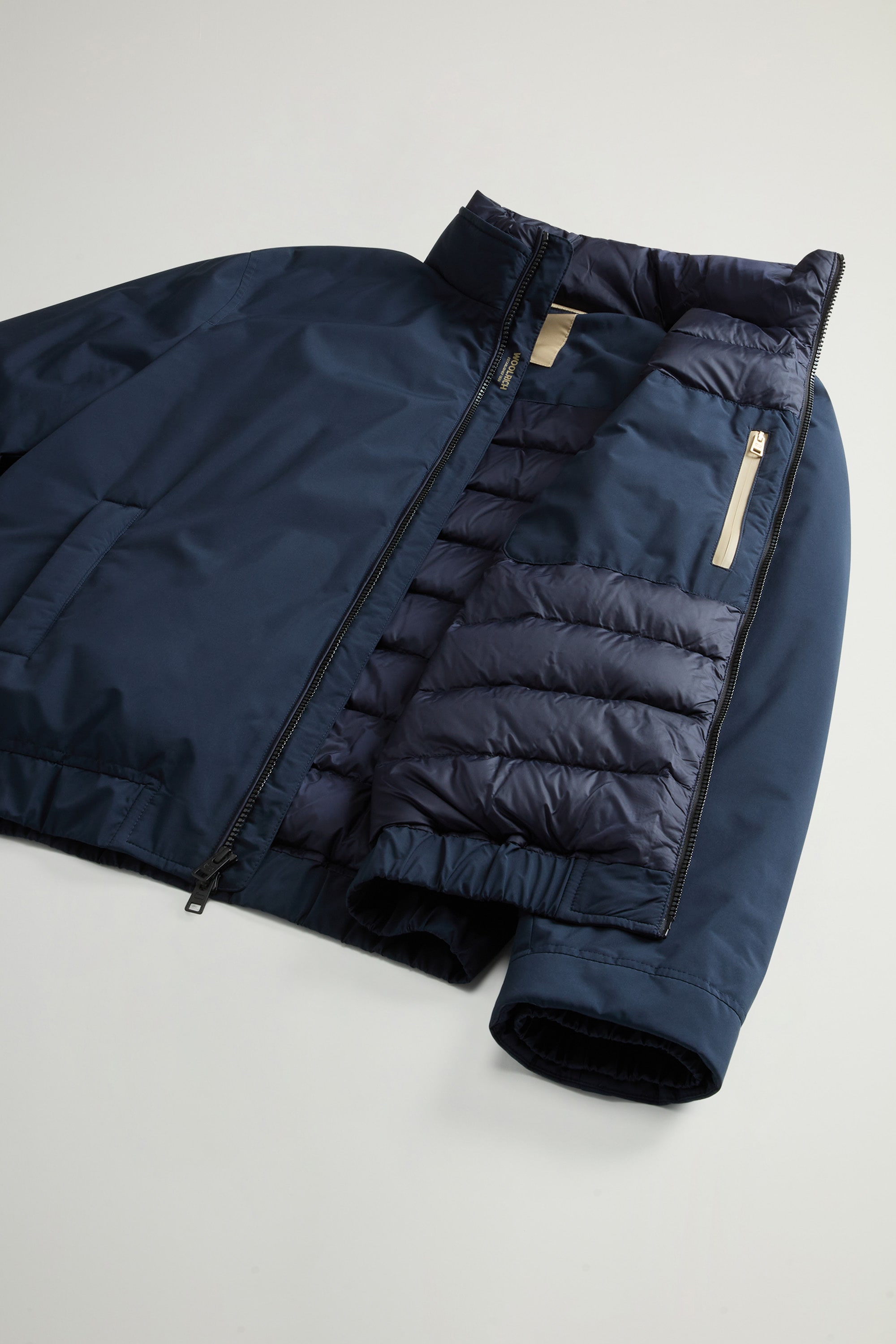 クラウド ルイス ボンバー｜WOOLRICH（ウールリッチ）公式オンラインストア