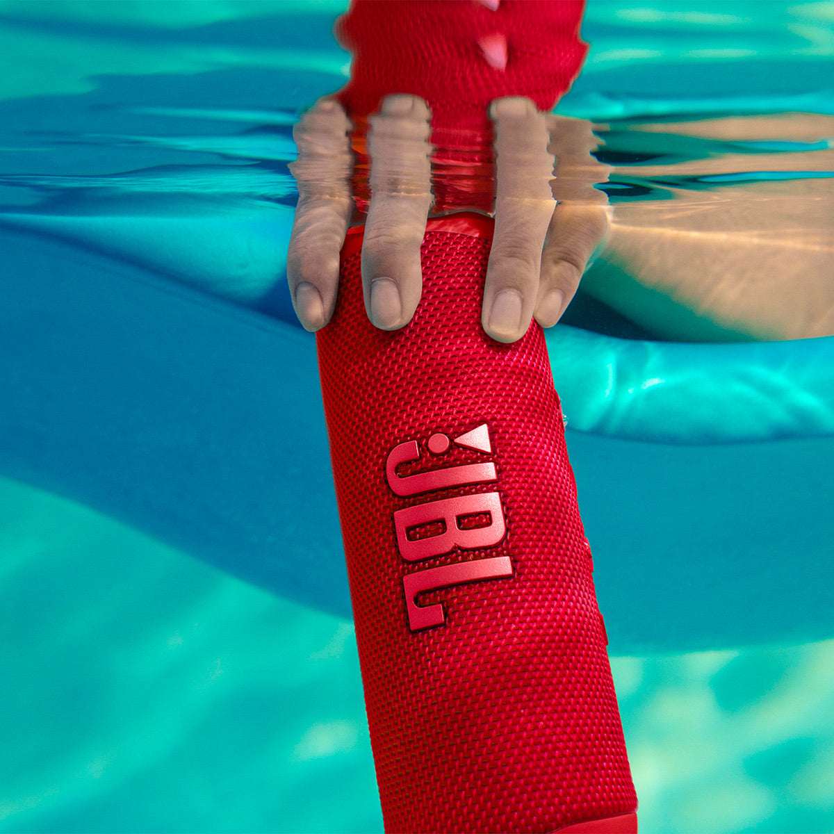 JBL Flip 6 Portable Waterproof Speaker (Red) | World Wide Stereo