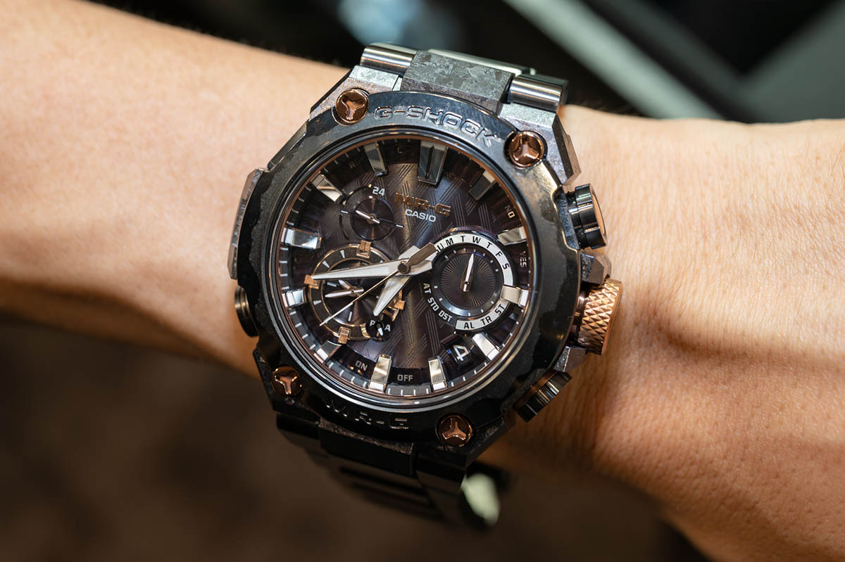 G-SHOCK、日本刀をモチーフにした「MR-G」 110万円・800本限定