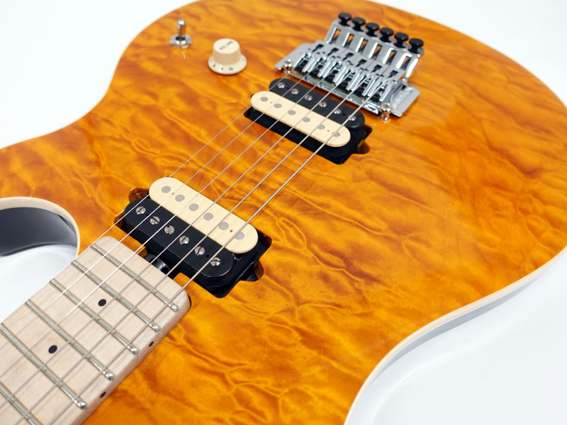 Musicman Axis Quilt Maple Top Trans Gold【USA ミュージックマン