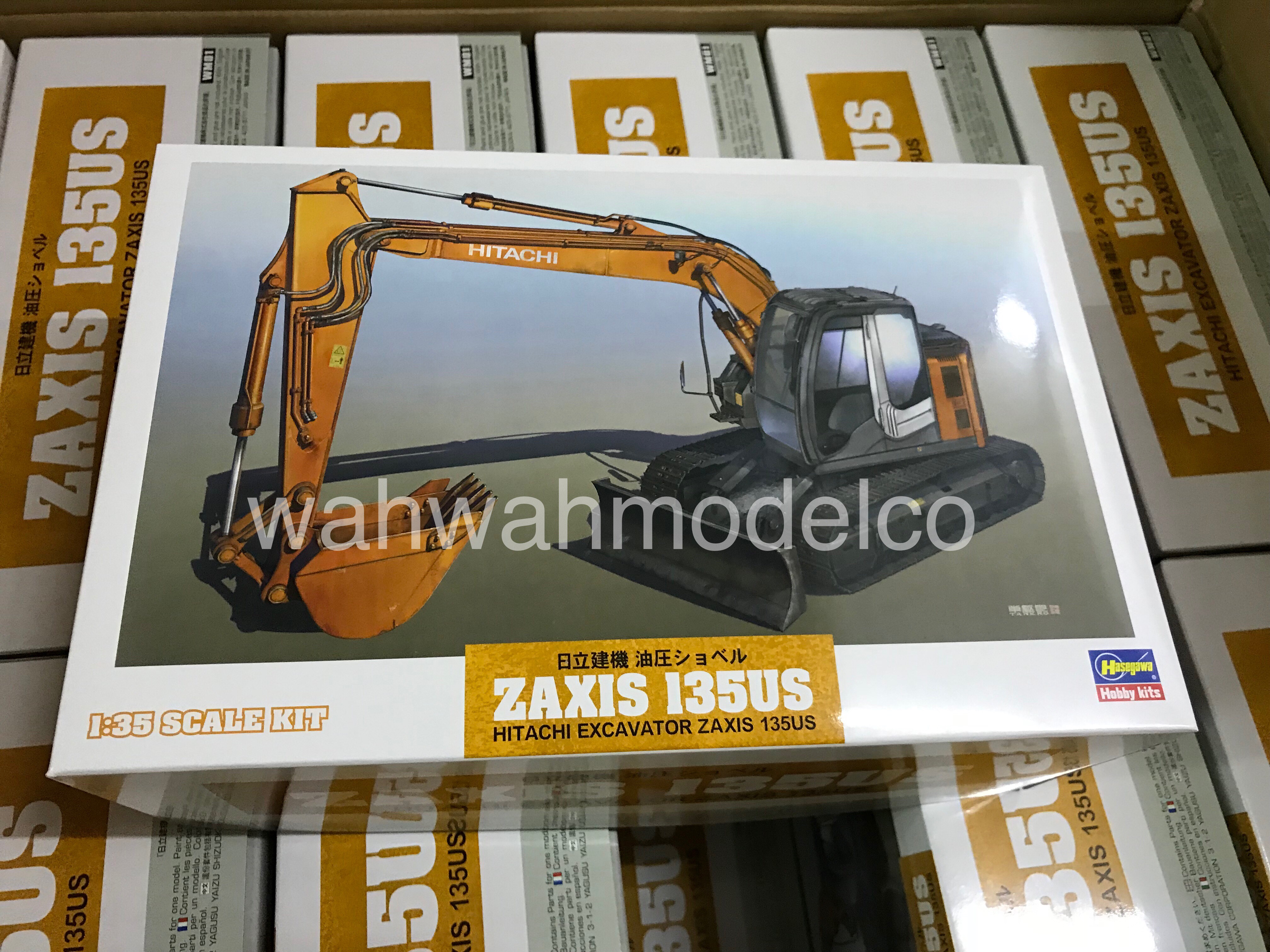 Hasegawa WM01 Hitachi Excavator ZAXIS 135US 1/35 scale kit