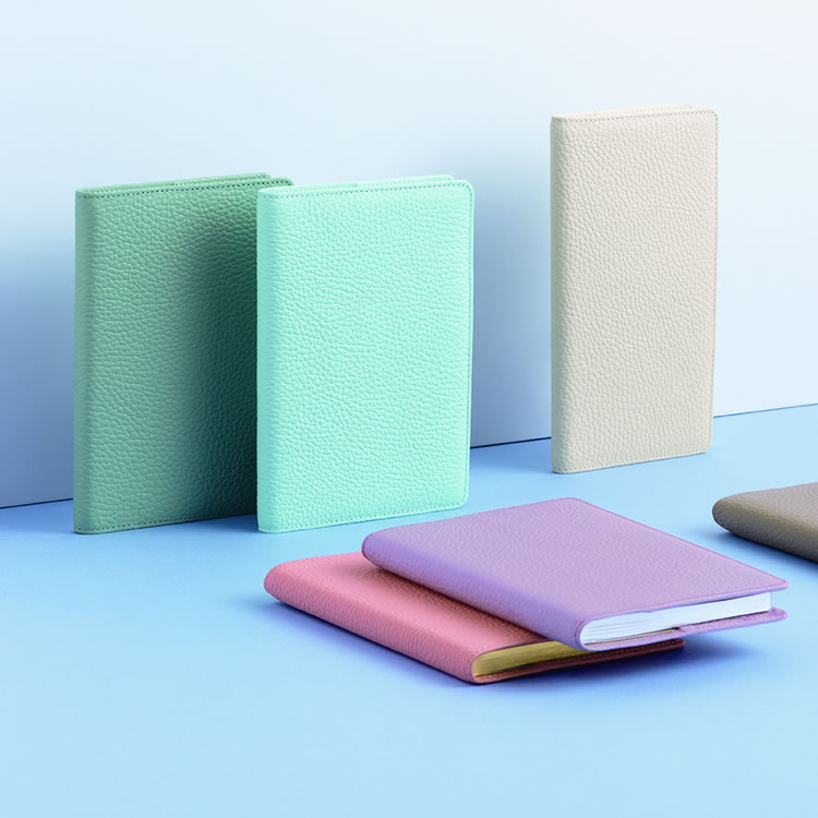 クオバディス 8.8×17 レザーカバー ダスティパステル [カバーのみ]【名