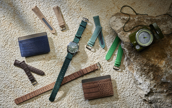 防水仕様のアリゲーターやリサイクル素材を採用した、ジャン・ルソーの